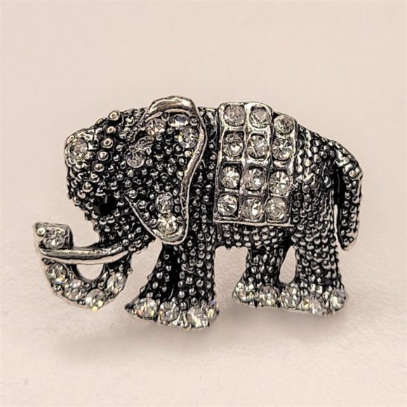 Silver Crystal Jeweled Elephant Adjustable Ring - Picture 3 of 5